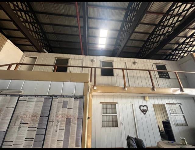 4,200M² WAREHOUSE FOR SALE IN DALVIEW